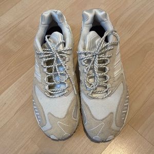 Women’s Adidas Torsion